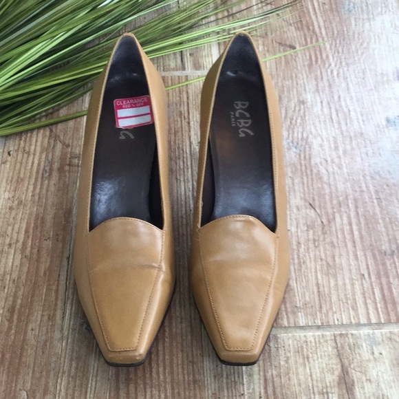 BCBG tan heels Sz 8 - Picture 2 of 8